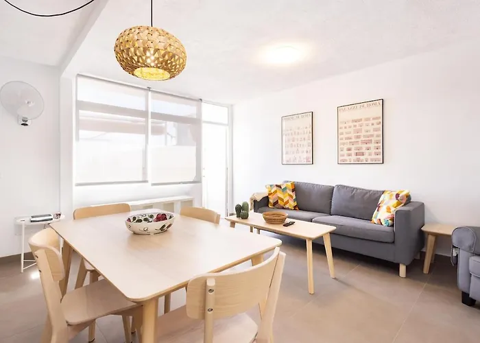 Eden Sunrise Caletillas * カンデラリア